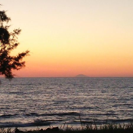 Irida Beach Resort Suites Kyparissia Buitenkant foto
