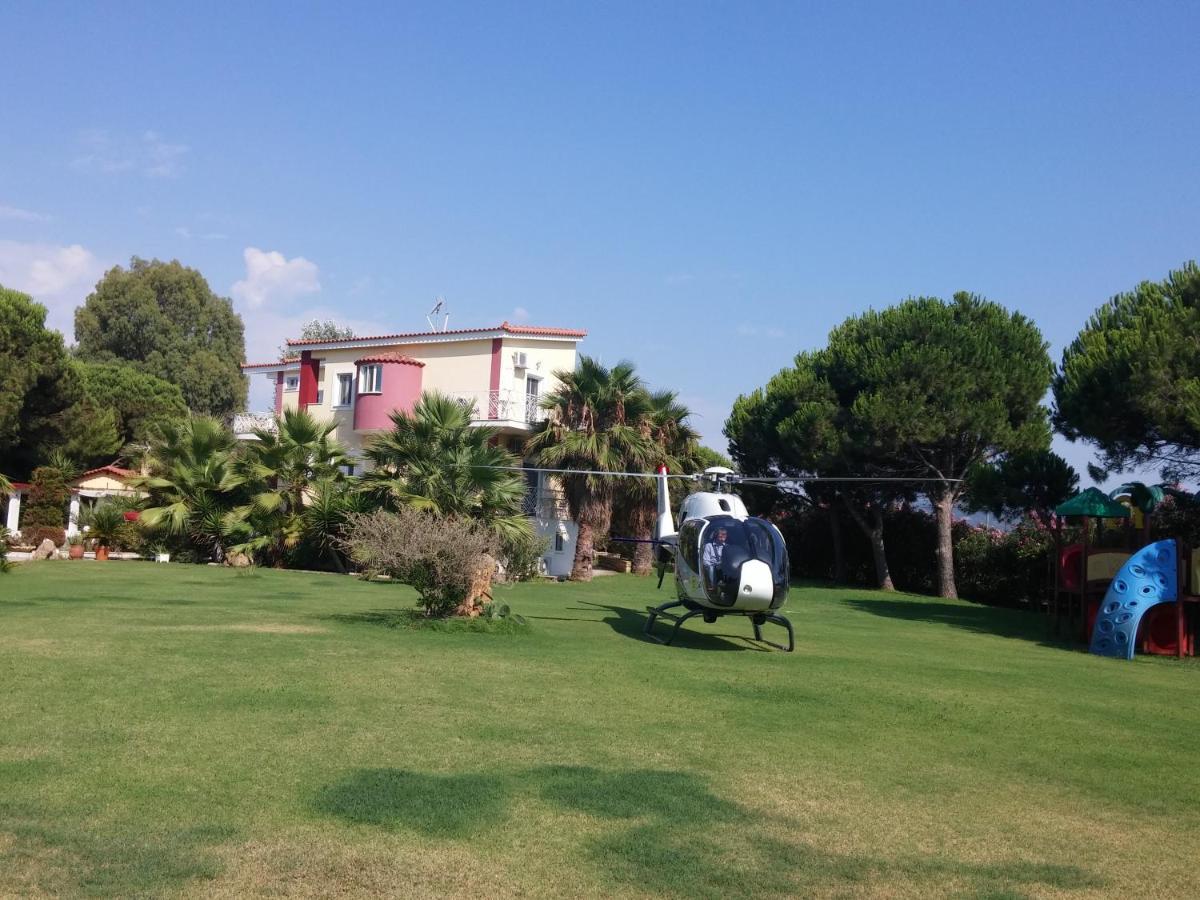 Irida Beach Resort Suites Kyparissia Buitenkant foto