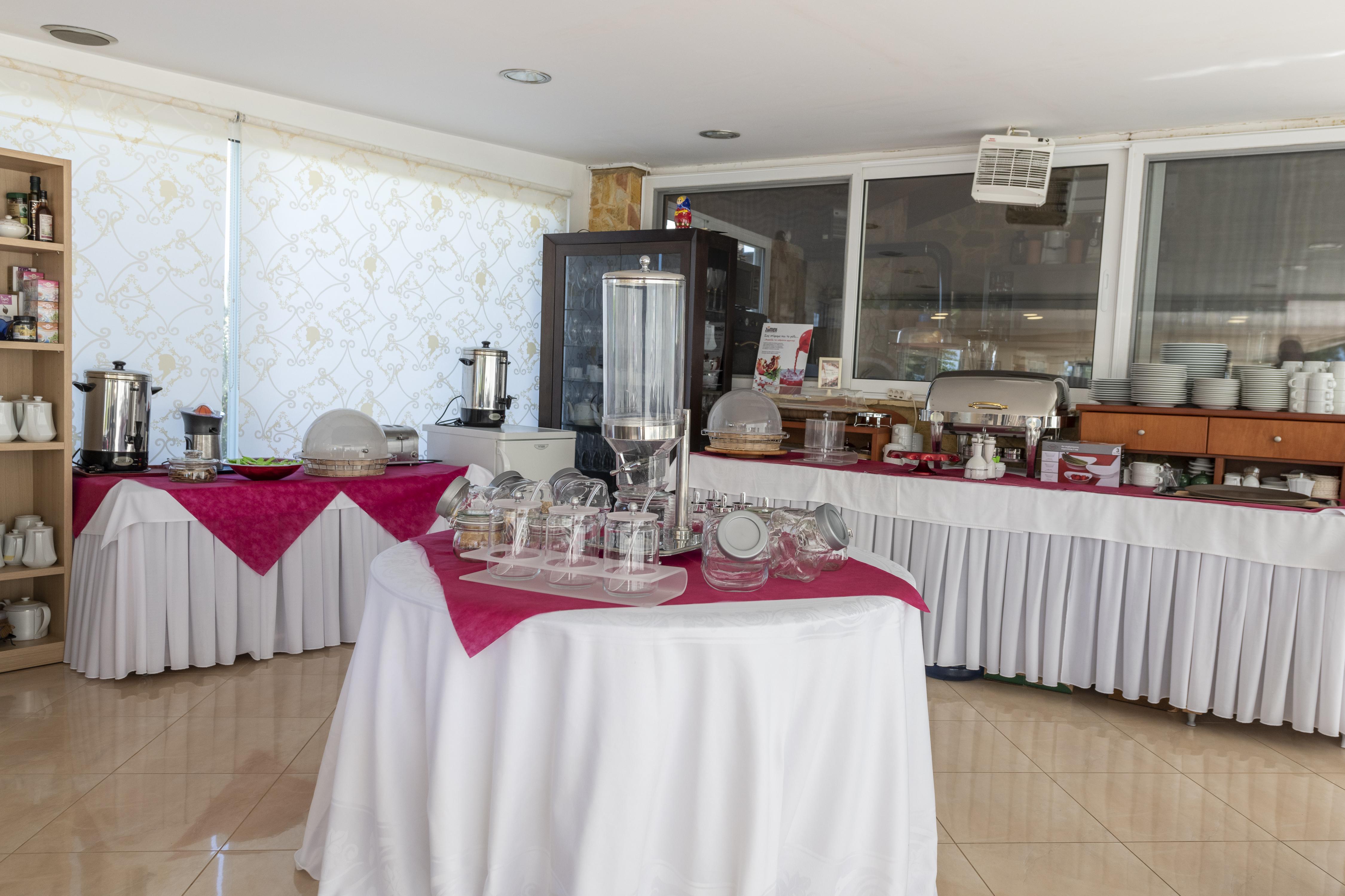 Irida Beach Resort Suites Kyparissia Buitenkant foto