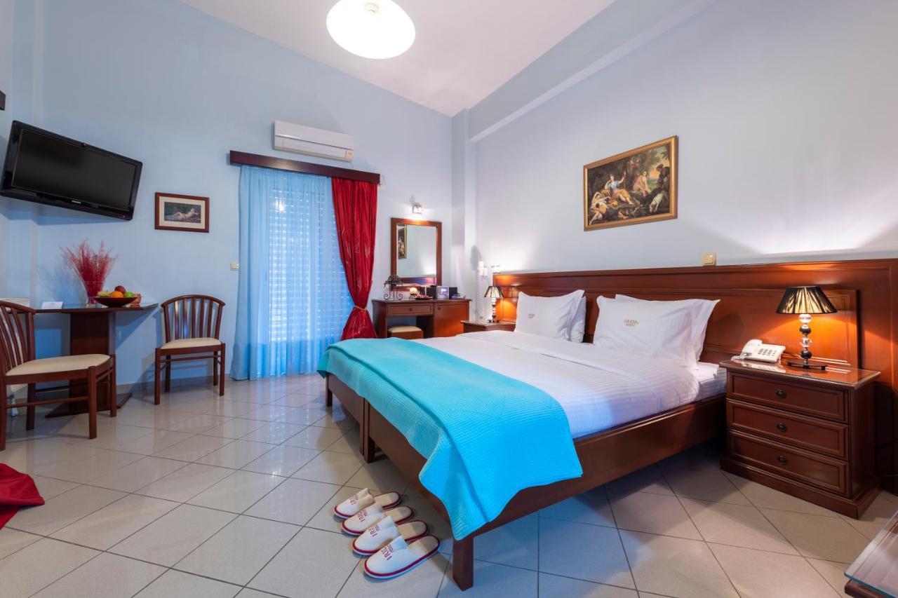 Irida Beach Resort Suites Kyparissia Buitenkant foto