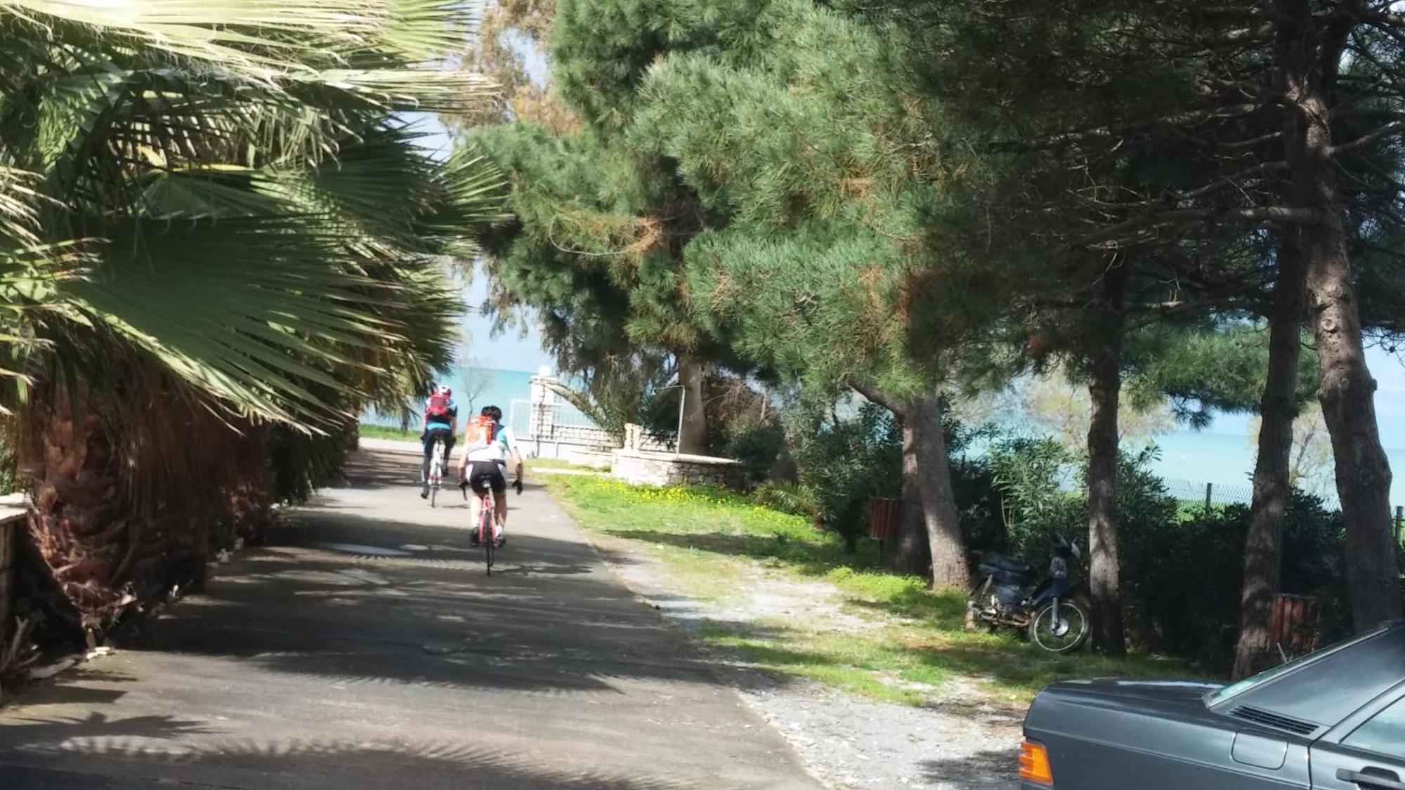 Irida Beach Resort Suites Kyparissia Buitenkant foto