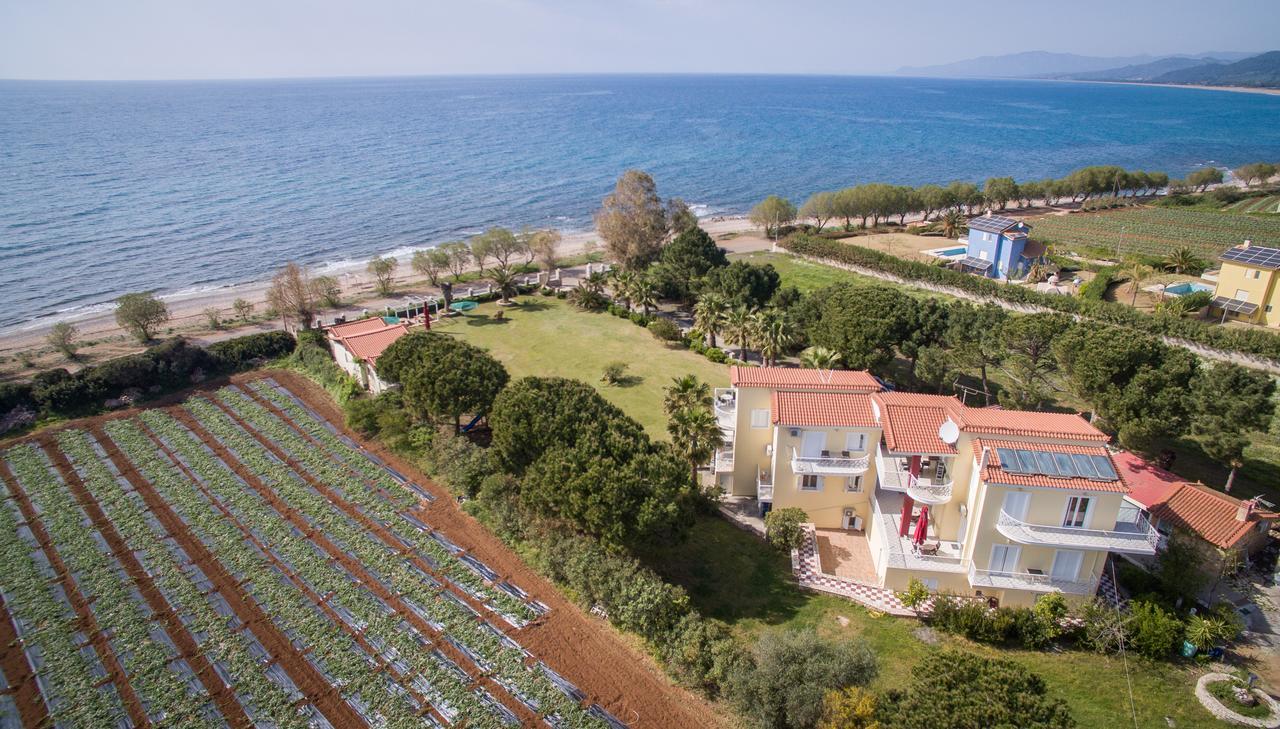 Irida Beach Resort Suites Kyparissia Buitenkant foto