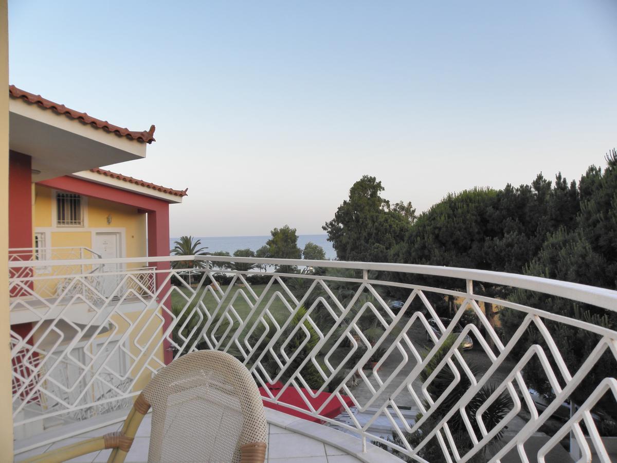 Irida Beach Resort Suites Kyparissia Buitenkant foto