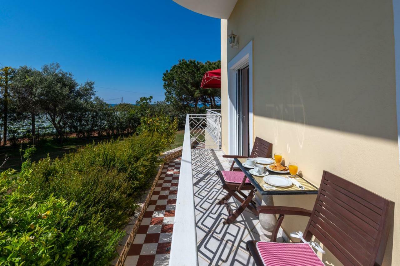 Irida Beach Resort Suites Kyparissia Buitenkant foto